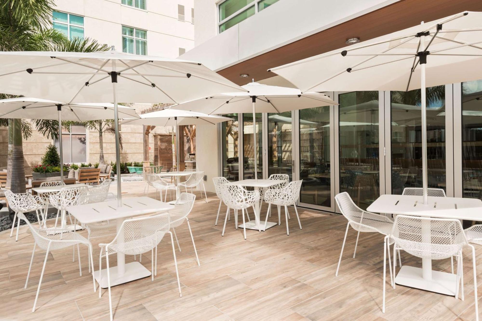 Homewood Suites By Hilton Sarasota-Lakewood Ranch The Meadows Exterior photo