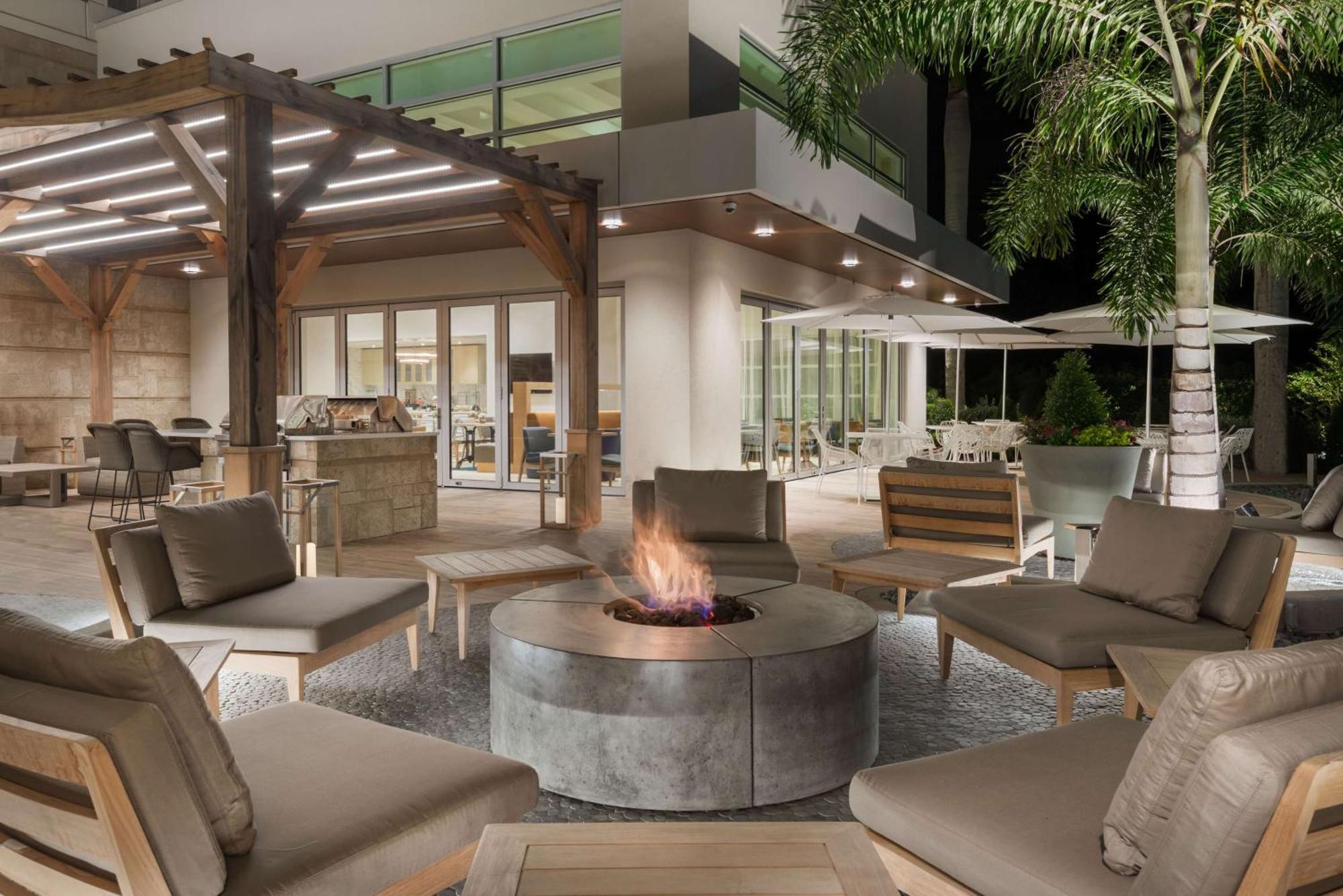 Homewood Suites By Hilton Sarasota-Lakewood Ranch The Meadows Exterior photo