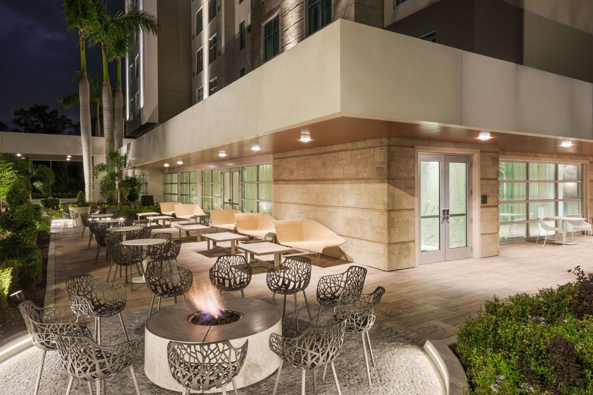 Homewood Suites By Hilton Sarasota-Lakewood Ranch The Meadows Exterior photo